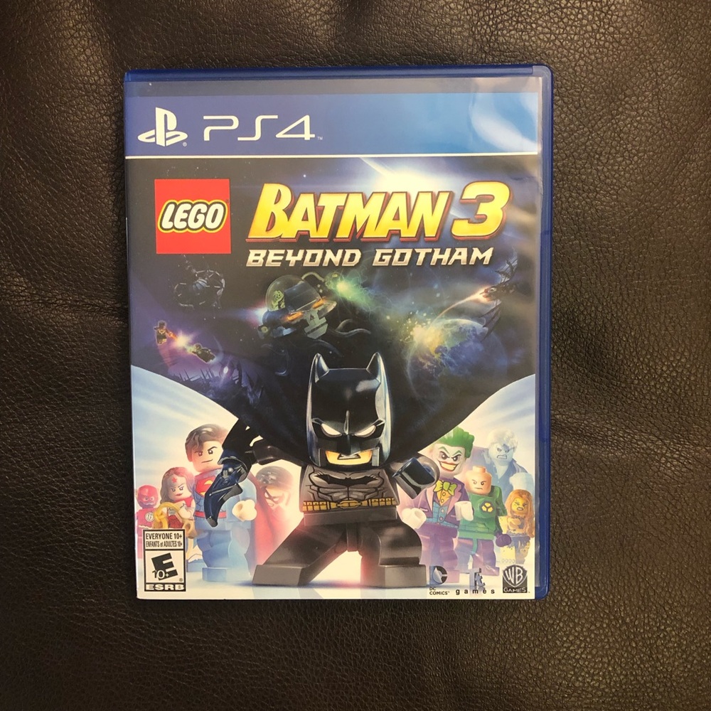 Batman 3 Beyond Gotham. Used. PS4.